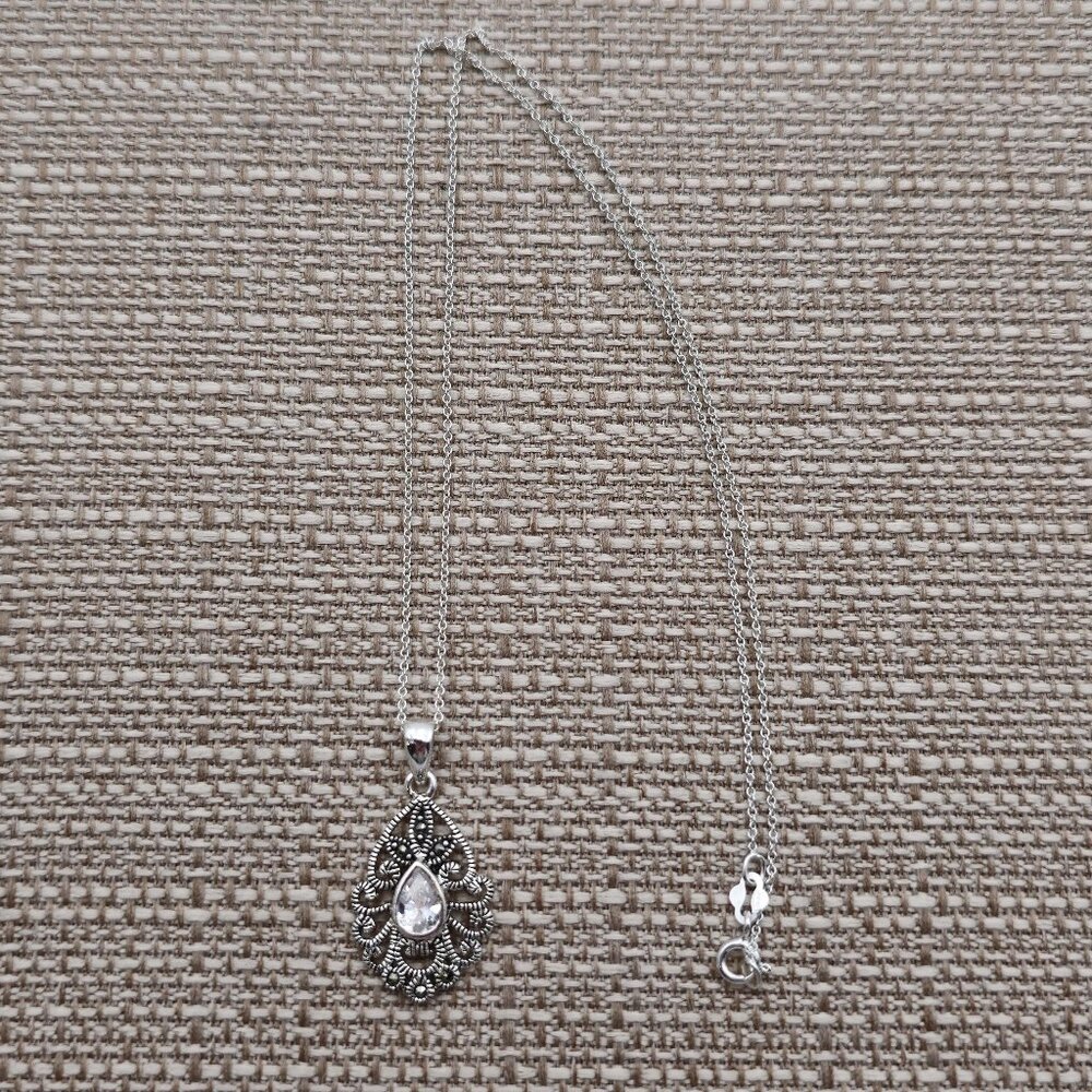 18 Inch Sterling Silver Teardrop Cubic Zirconia Pendant Necklace A3137